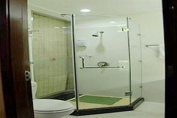 Huijing Holiday Hotel Sanghaj Kültér fotó