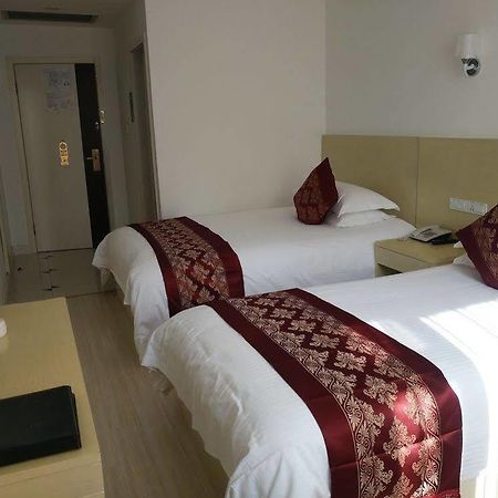 Huijing Holiday Hotel Sanghaj Kültér fotó